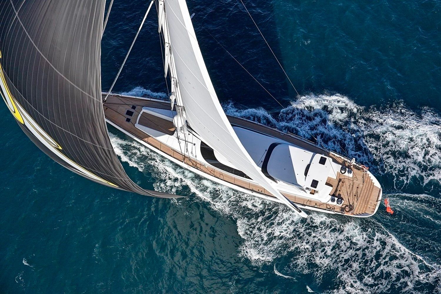 Sailing Yacht Encore